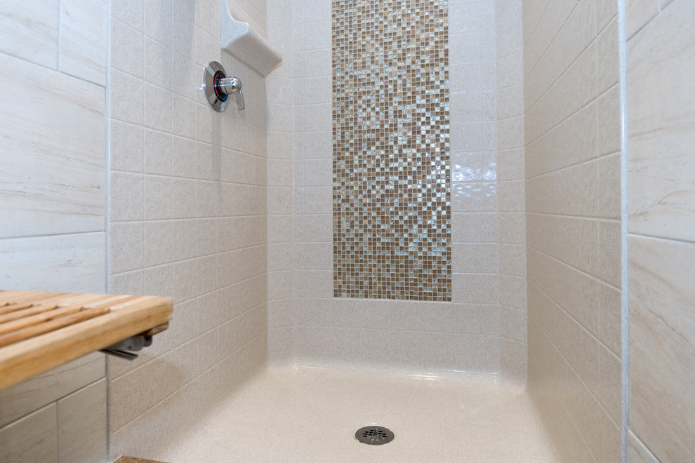 Design ideas for a bathroom with an alcove shower and an open shower.