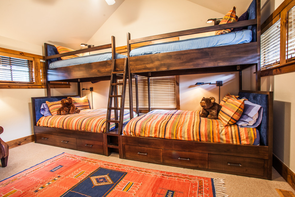 Bedroom - mid-sized transitional guest carpeted bedroom idea with beige walls and no fireplace