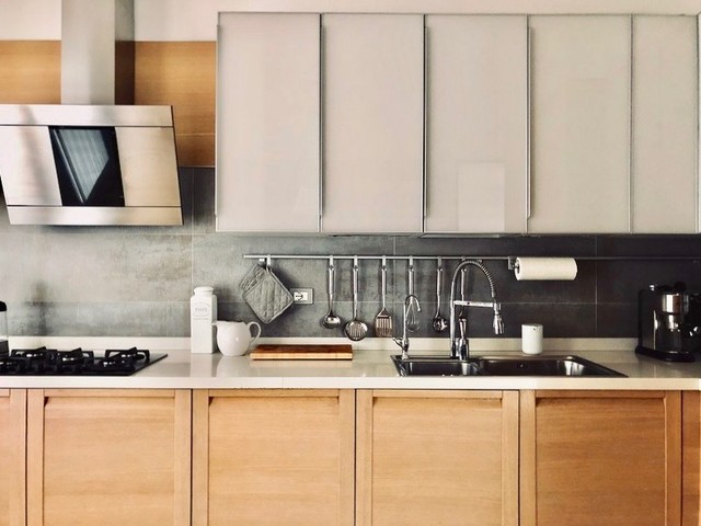 Esempio di una cucina design