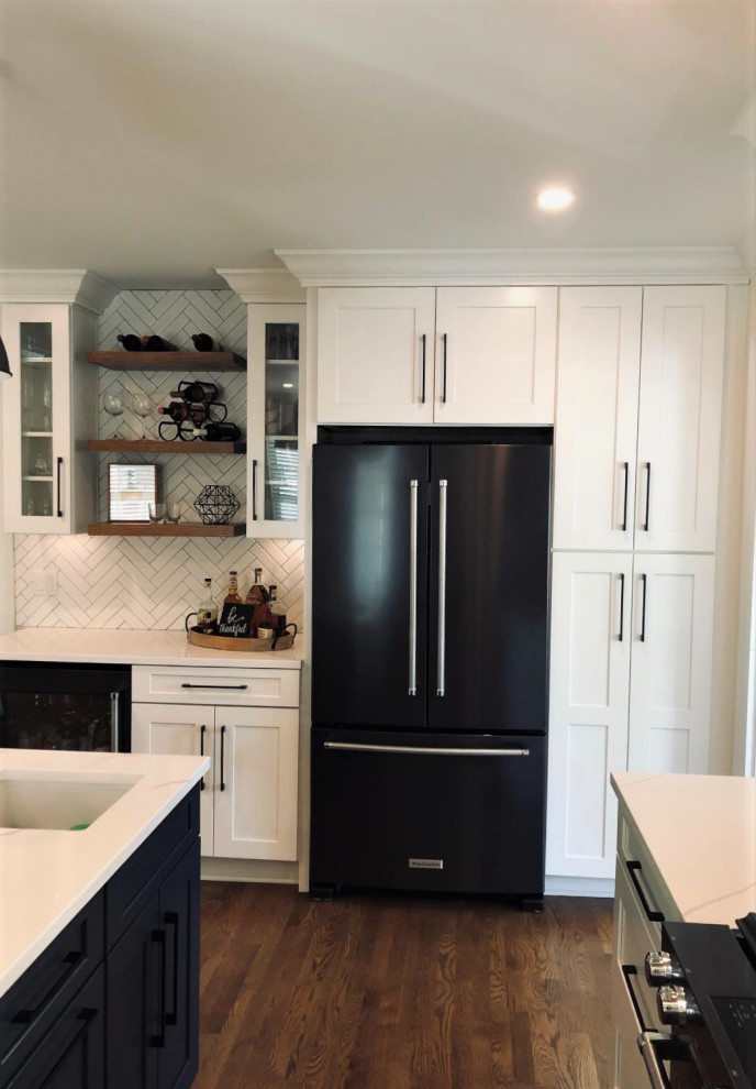 Kitchen - transitional kitchen idea