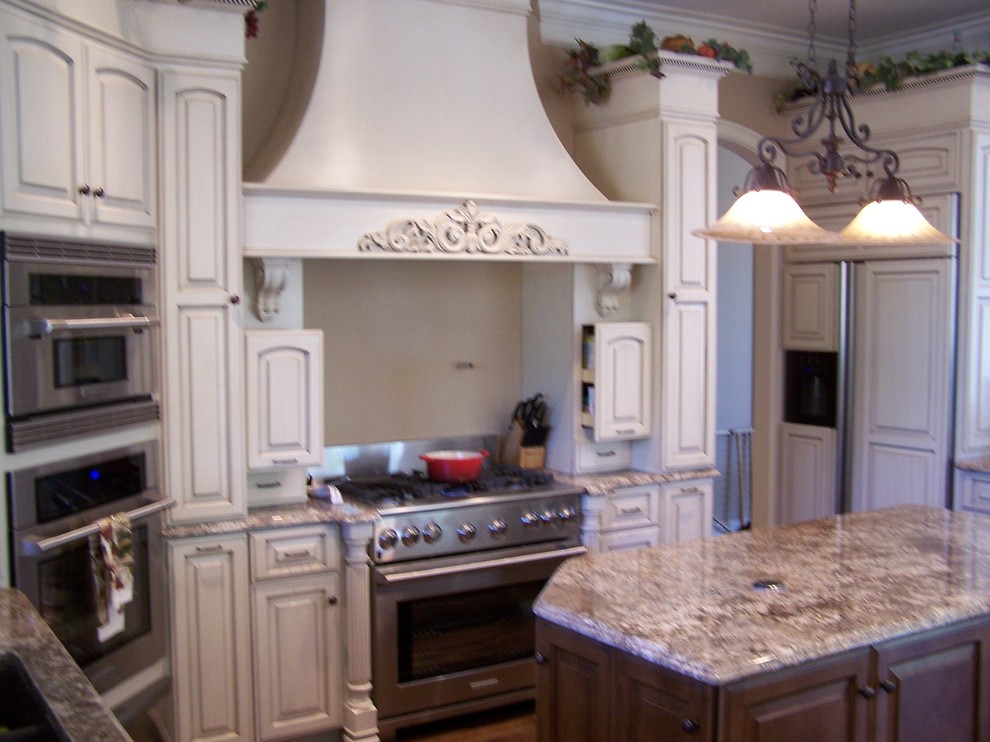 Kitchen - kitchen idea in St Louis