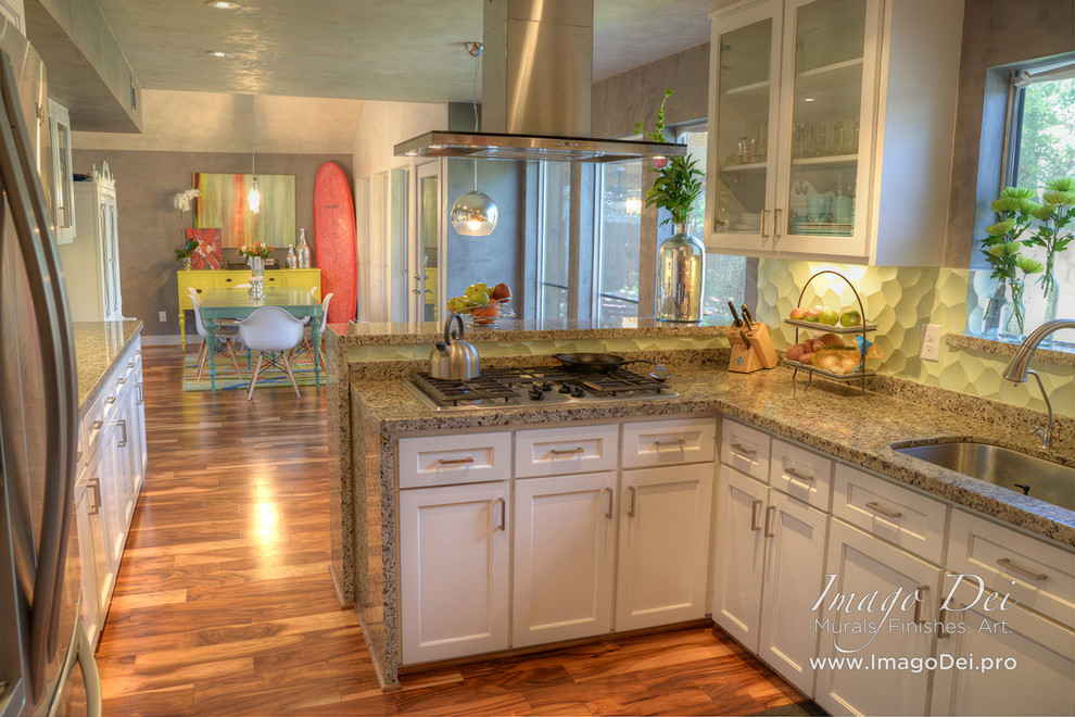 Mid-sized transitional kitchen photo in Houston