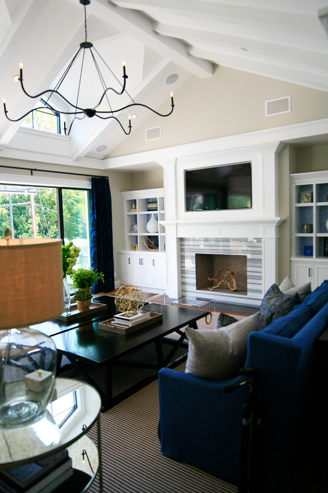 Transitional home design photo in Orange County