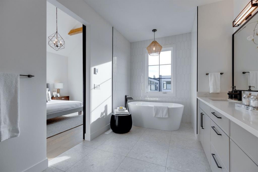 Home design - coastal home design idea in Calgary