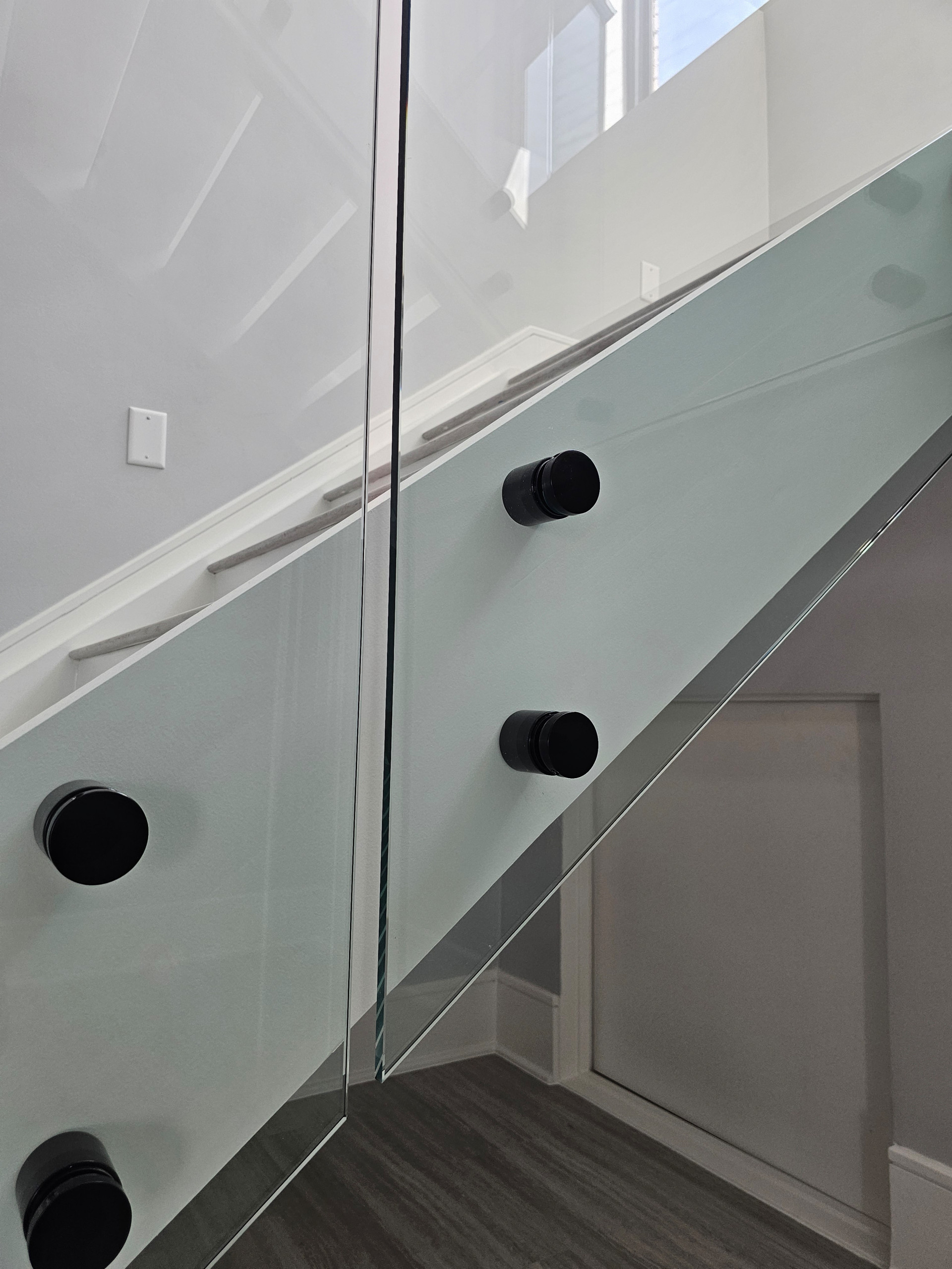 125_Modern Open Rise Stair with Glass Balustrade, Aldie, VA 20105