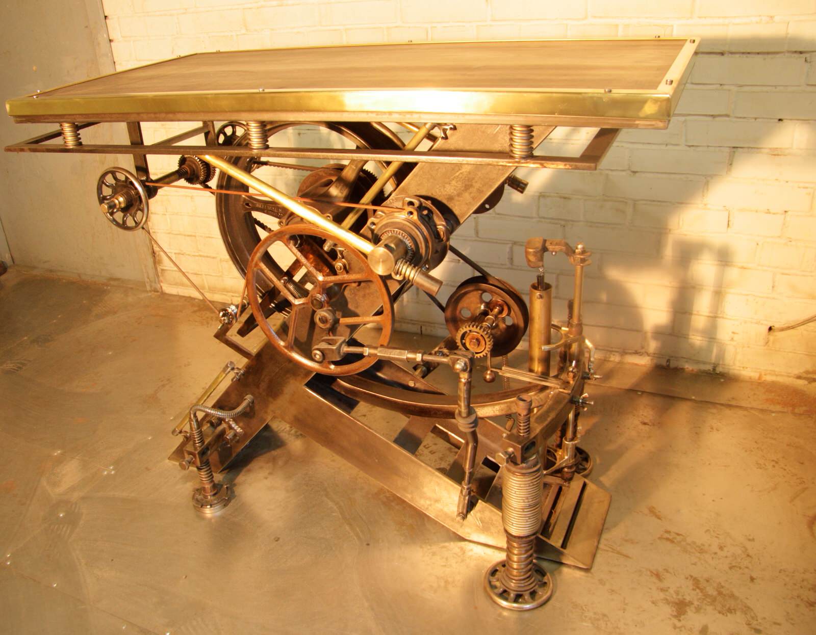 Мебель из металла