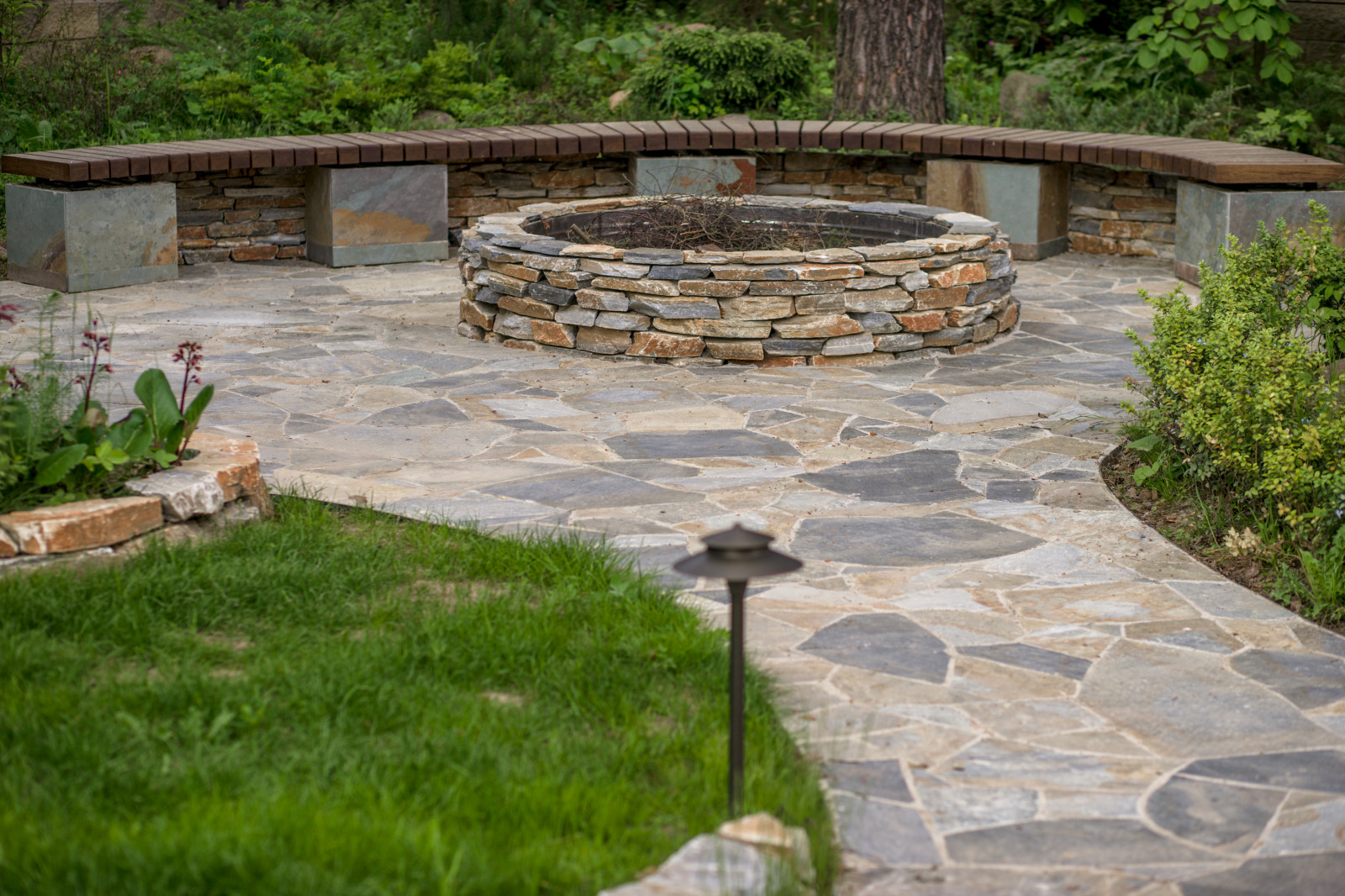 Очаг из кладочного камня