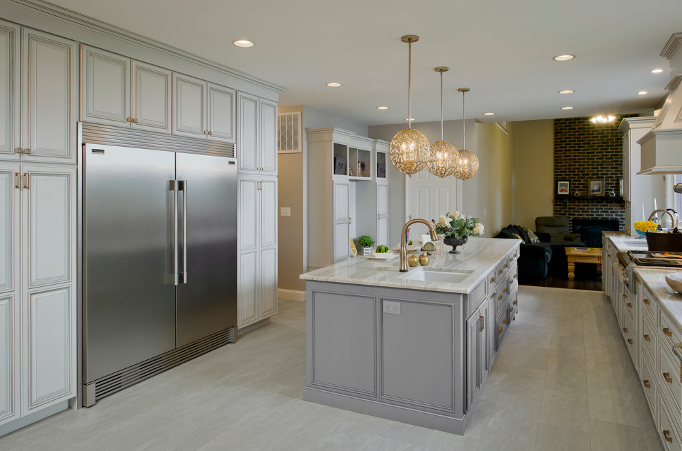 Inspiration for a transitional kitchen remodel in Baltimore