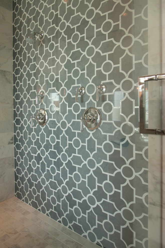 Design ideas for a traditional bathroom in San Diego.