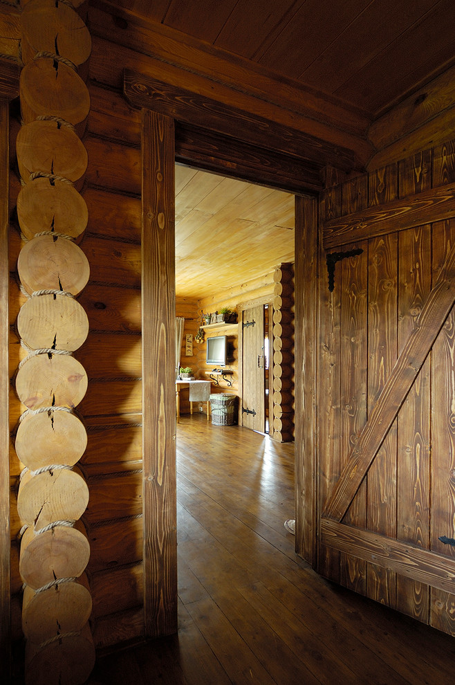 Интерьер бани из бревна