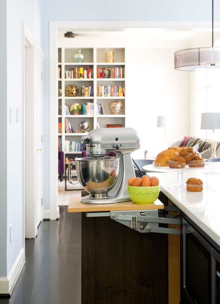 Eat-in kitchen - transitional dark wood floor eat-in kitchen idea in DC Metro with an undermount sink, shaker cabinets, white cabinets, multicolored backsplash, stainless steel appliances and an island