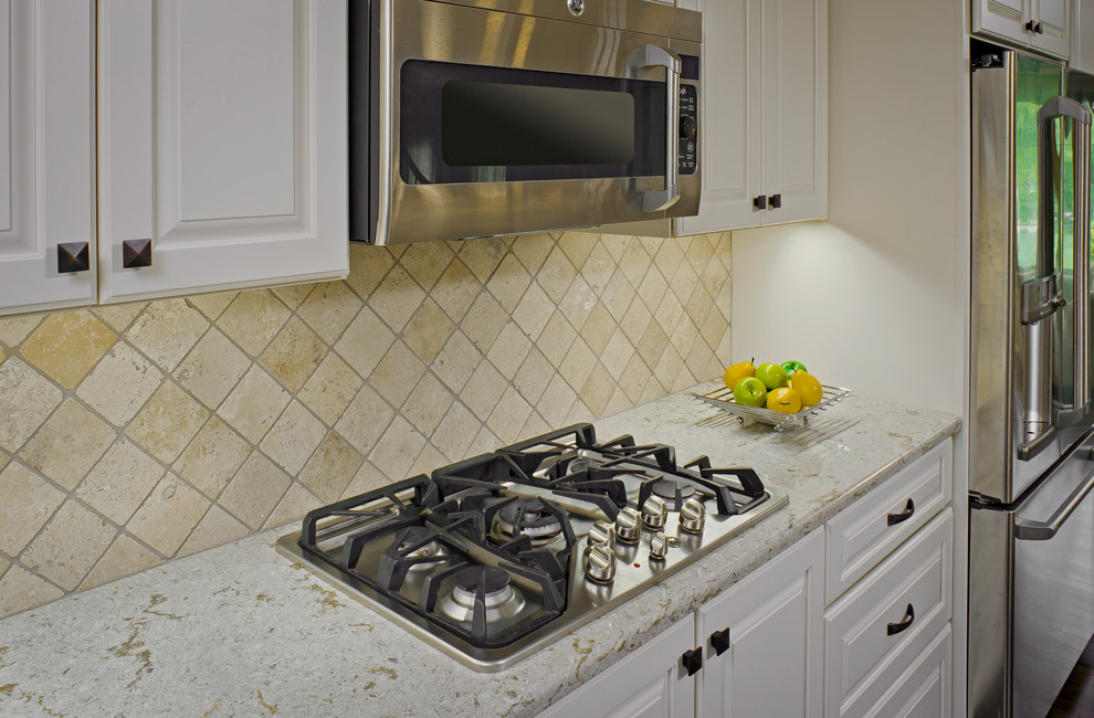 Inspiration for a transitional kitchen remodel in Baltimore