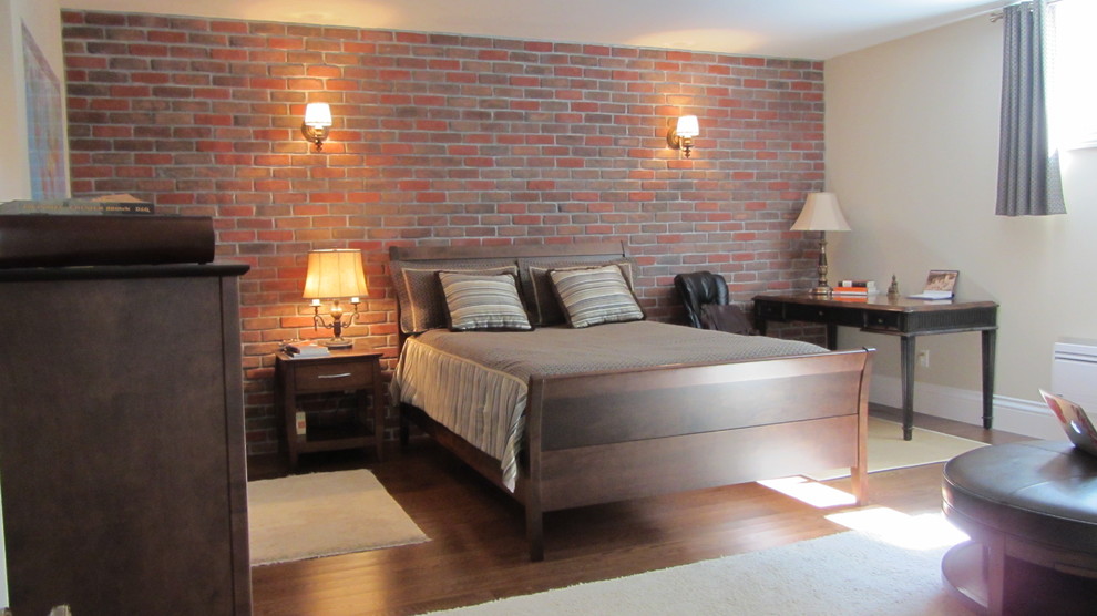 This is an example of a traditional bedroom in Montreal.