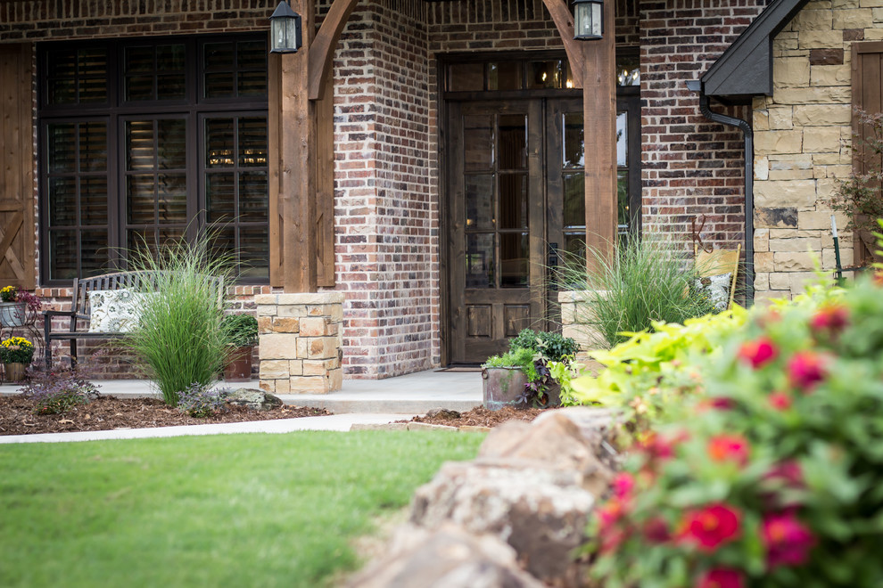Design ideas for a country exterior in Oklahoma City.