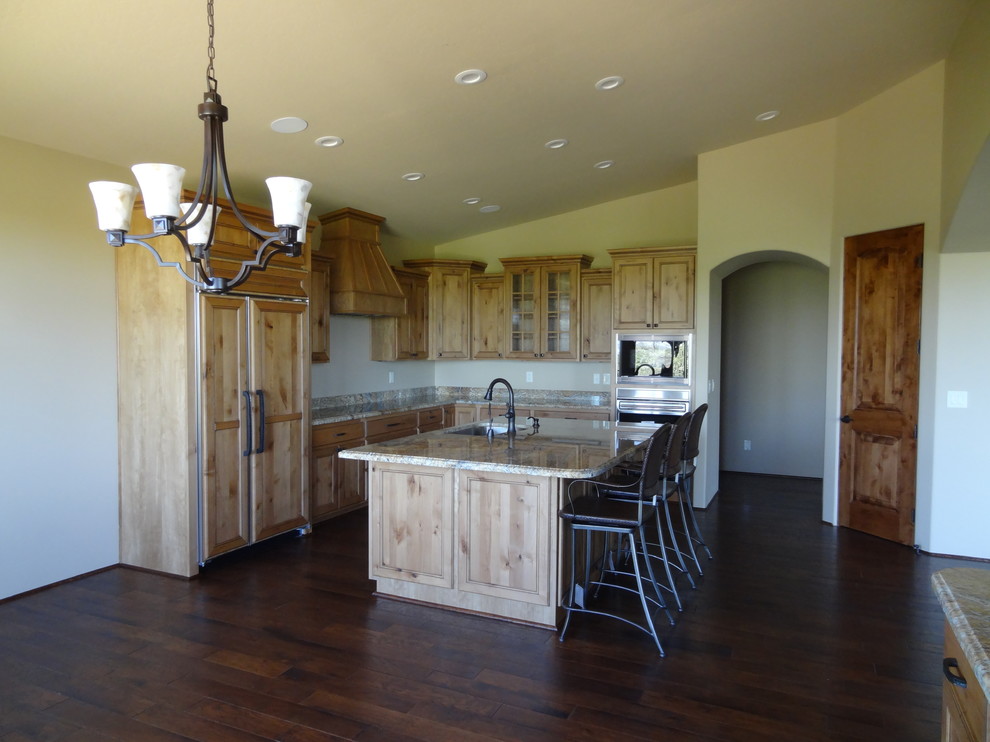 Inspiration for a rustic kitchen remodel in Phoenix