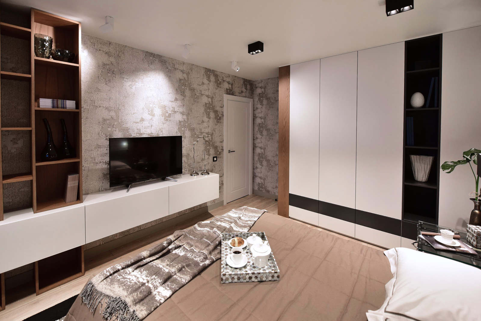 "Белоснежная история"