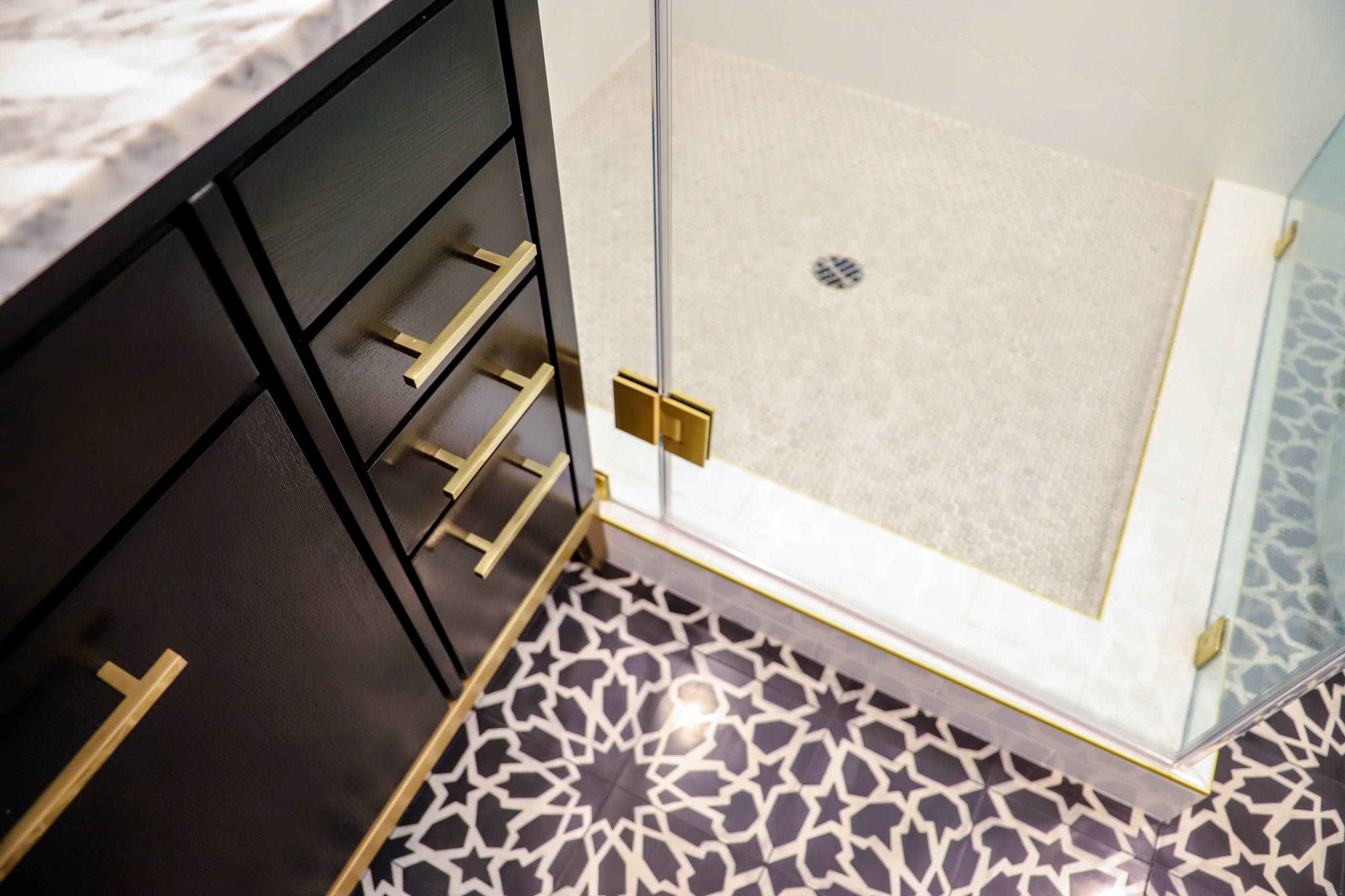 Decorative Tiled Flooring, Tiled Shower Floor & Vanity