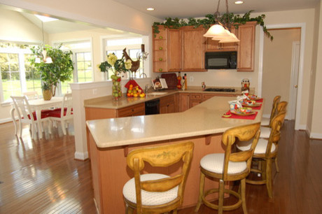 Kitchen - kitchen idea in Philadelphia