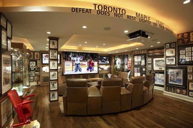 Inspiration for a timeless home theater remodel in Toronto