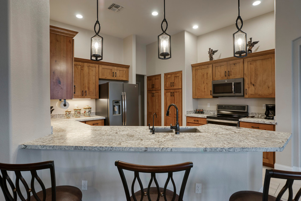Transitional kitchen photo in Phoenix