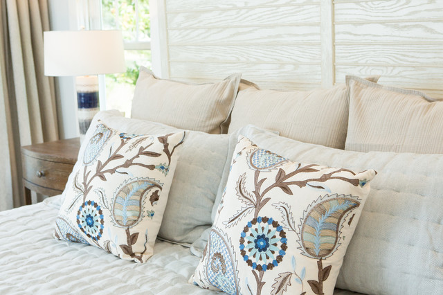 Covert Cottage clasico-renovado-dormitorio