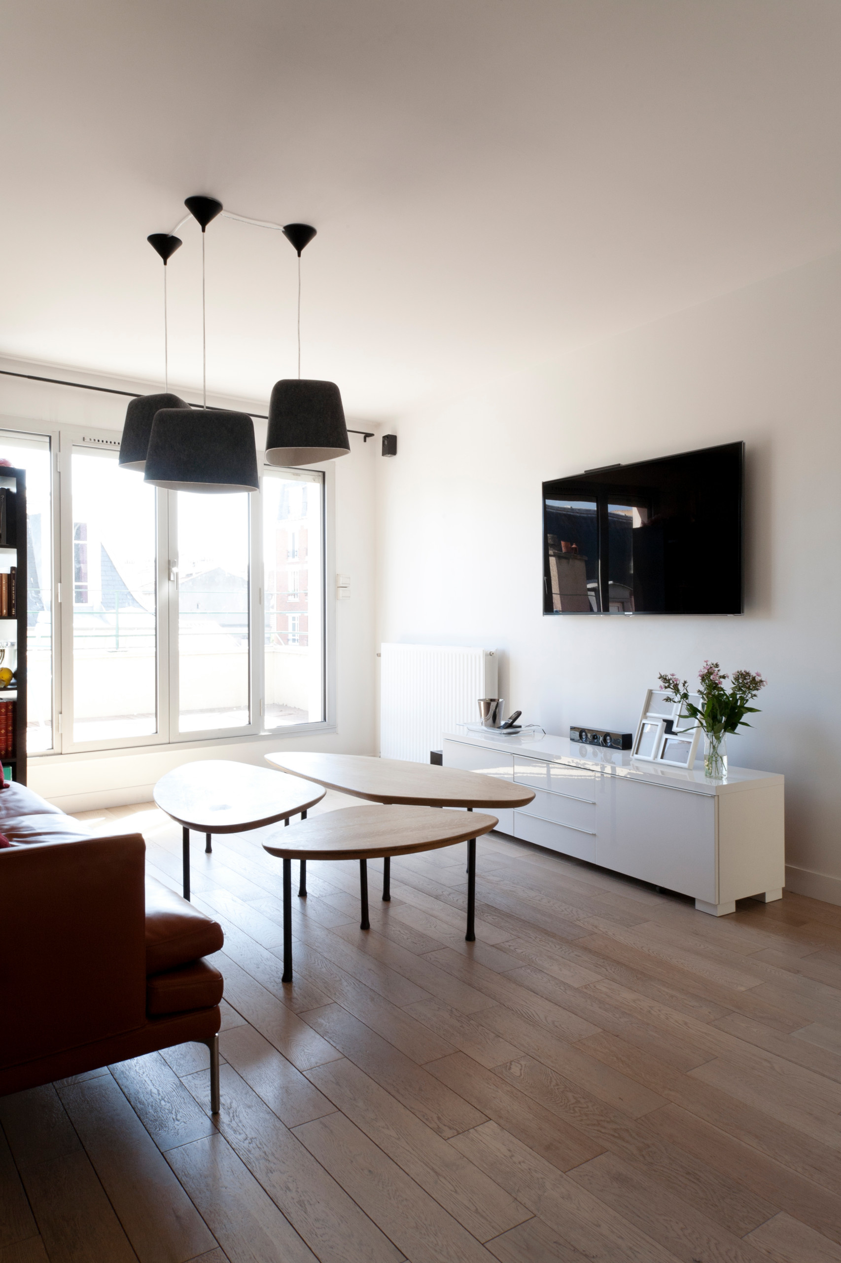 Visite Privée : La rénovation lumineuse d'un appartement familial