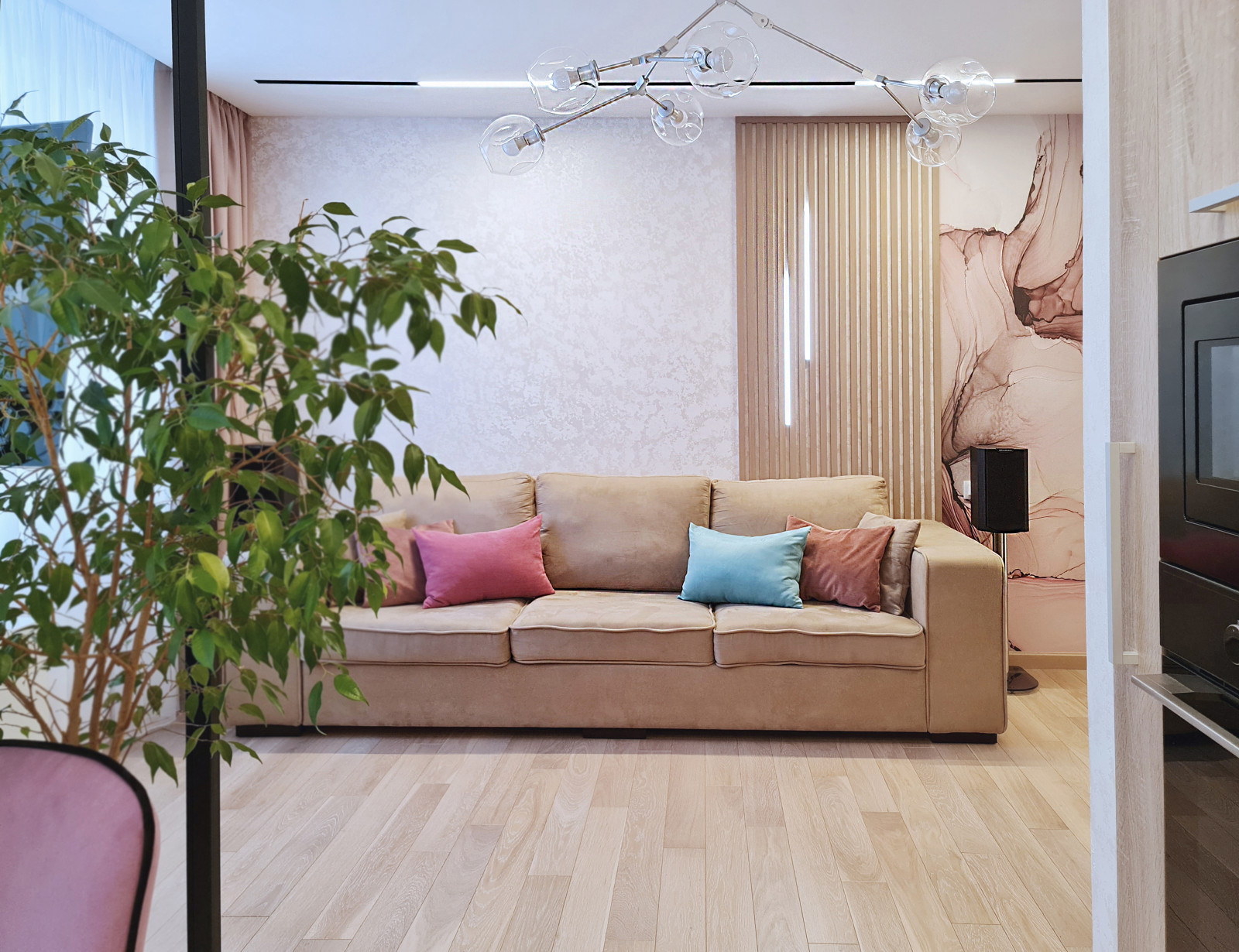 Трехкомнатная квартира 85 кв м