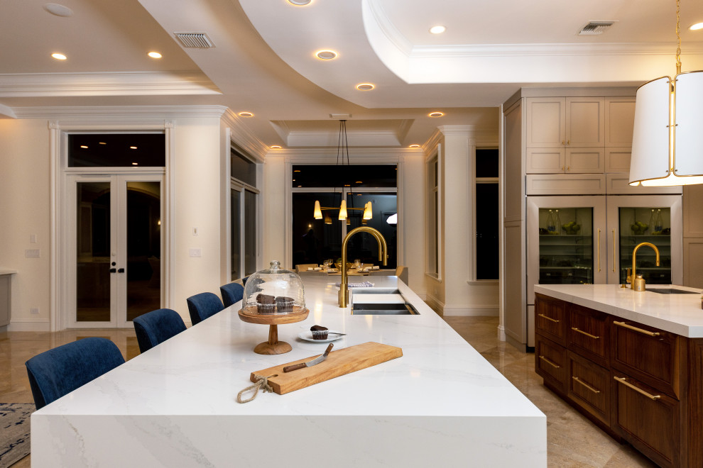 Inspiration for a transitional home design remodel in Miami