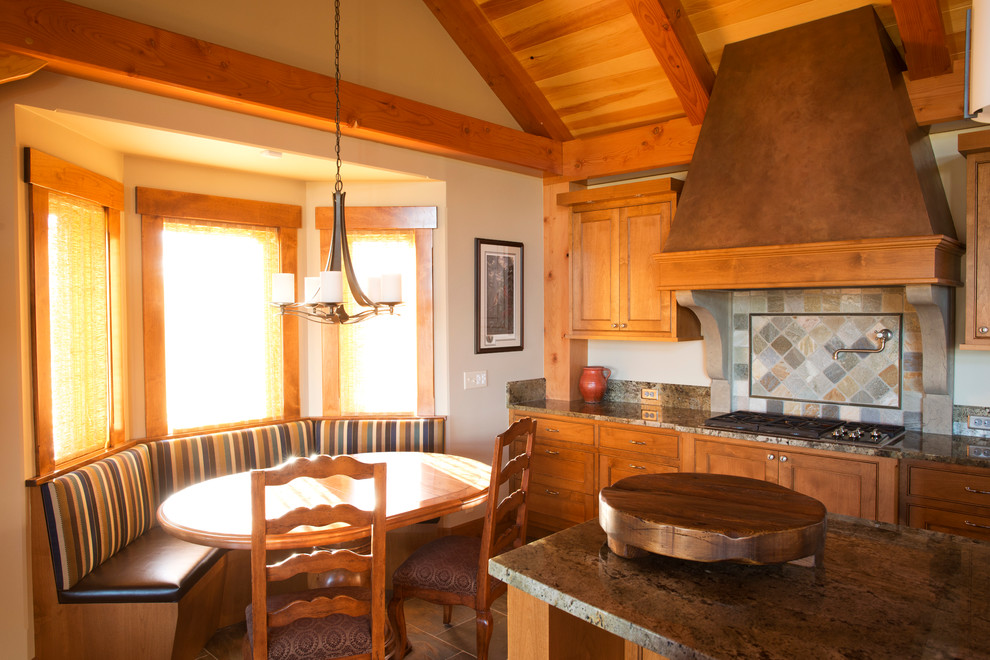 Inspiration for a rustic home design remodel in Minneapolis