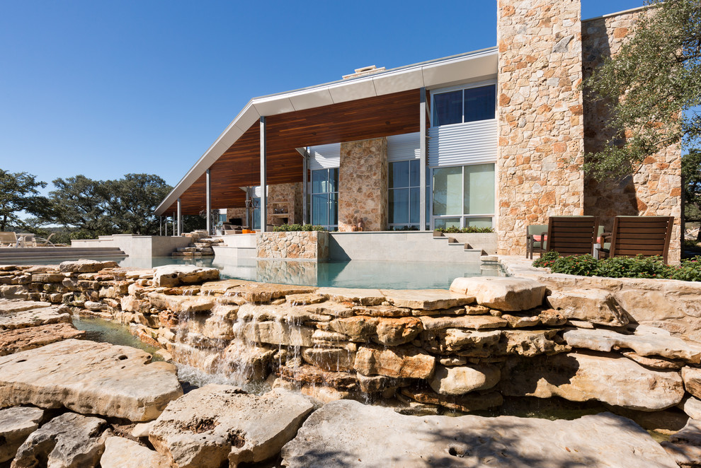 Inspiration for a transitional pool remodel in Austin