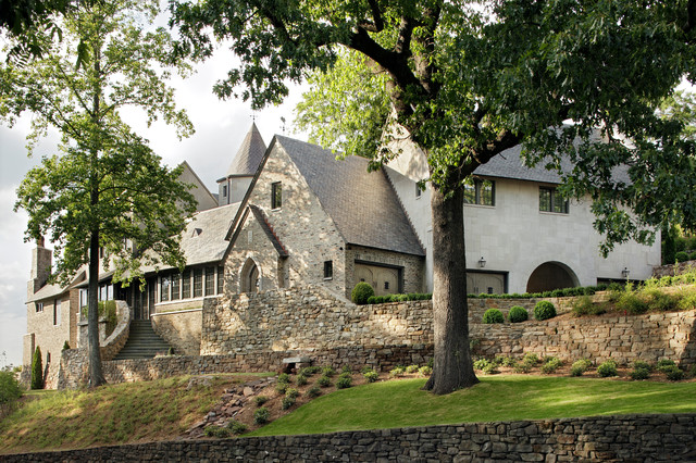 Cotswolds Abbey facade