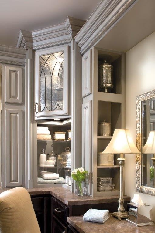 Traditional Kitchen Renovation & Cabinetry