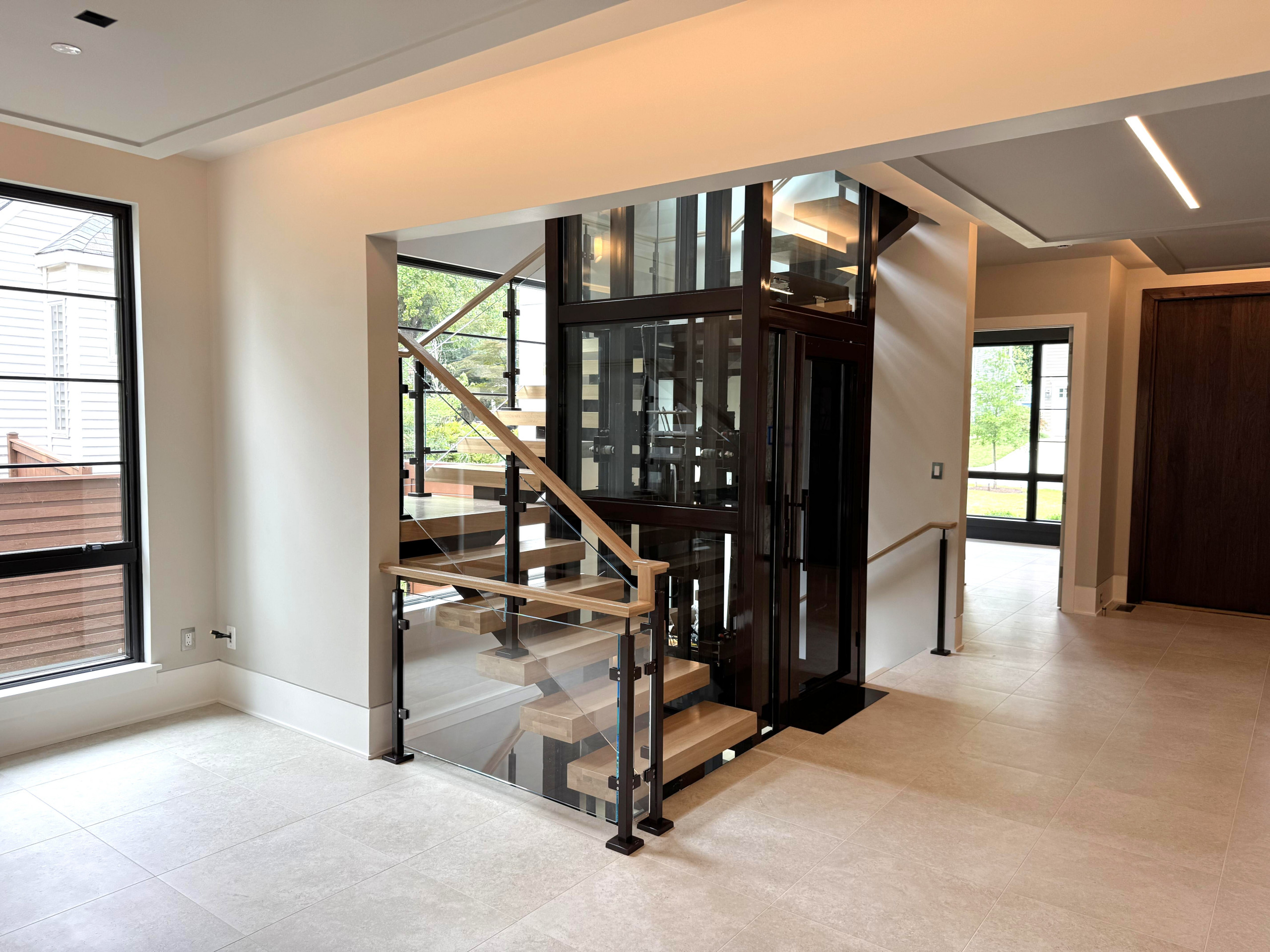 136_Modern Mono-Beam Encircling Glass Elevator, Bethesda, MD 20814