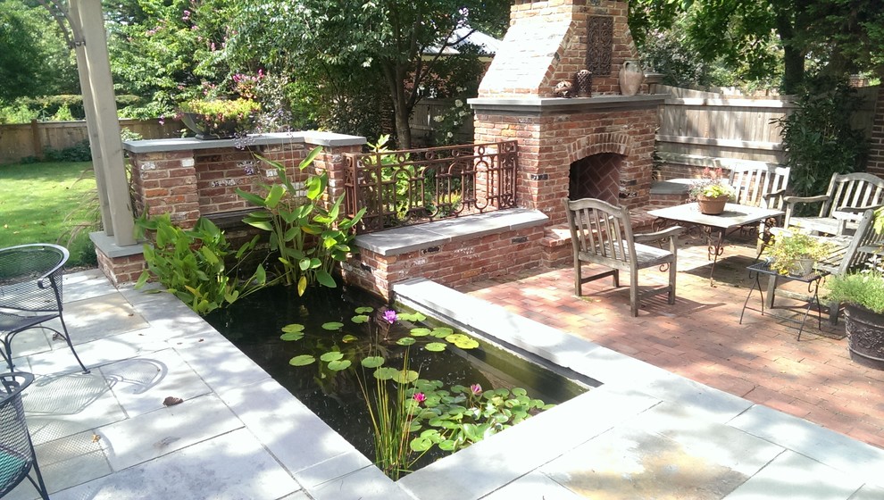 Design ideas for a traditional patio in DC Metro.