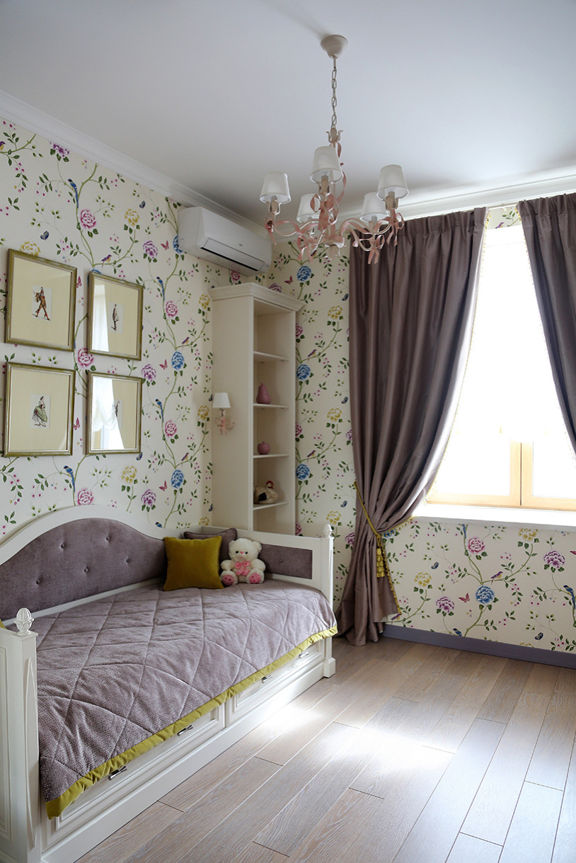 Сталинка на набережной