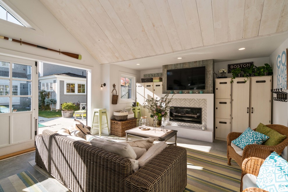 Inspiration for a transitional home design remodel in Boston