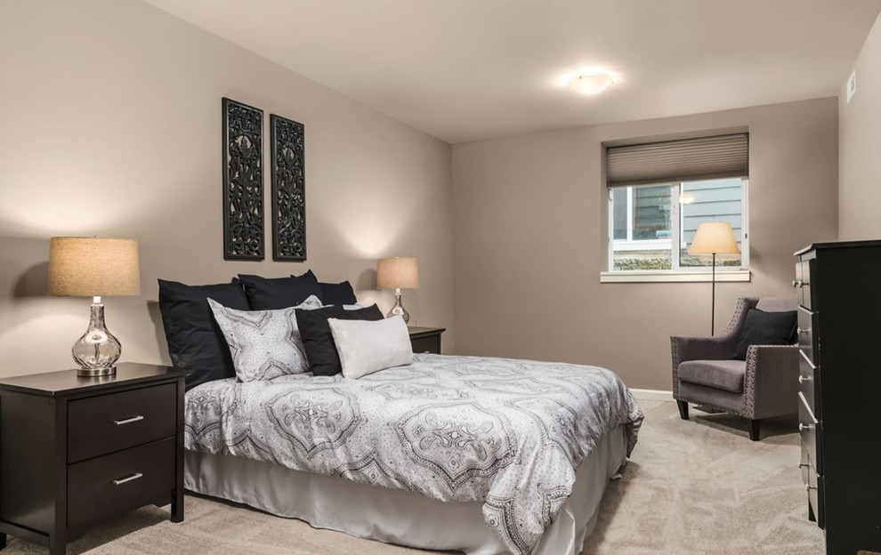 Transitional home design photo in Seattle