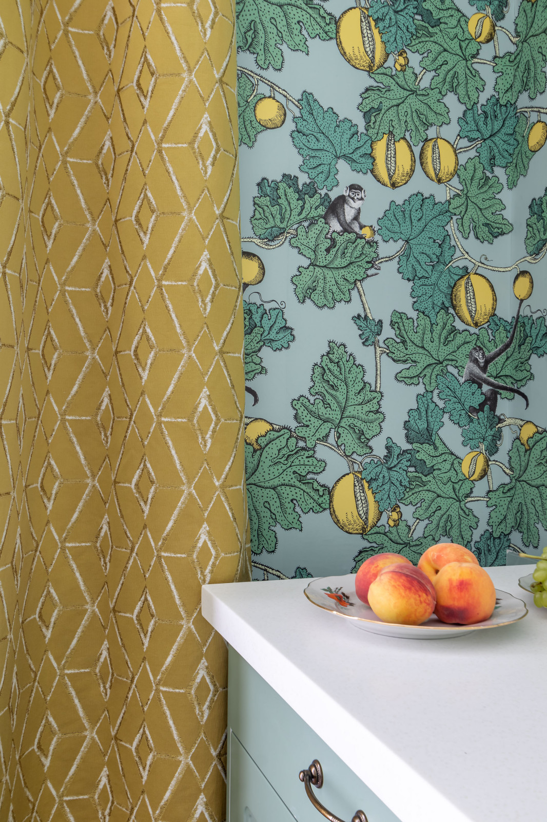 Лимоны в тропическом лесу