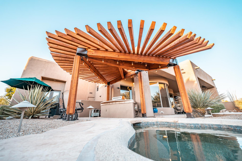 Mountain style patio photo in Phoenix