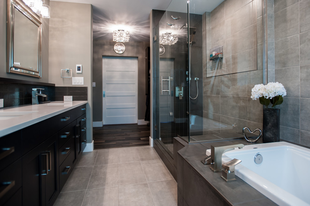 Transitional bathroom photo in Edmonton