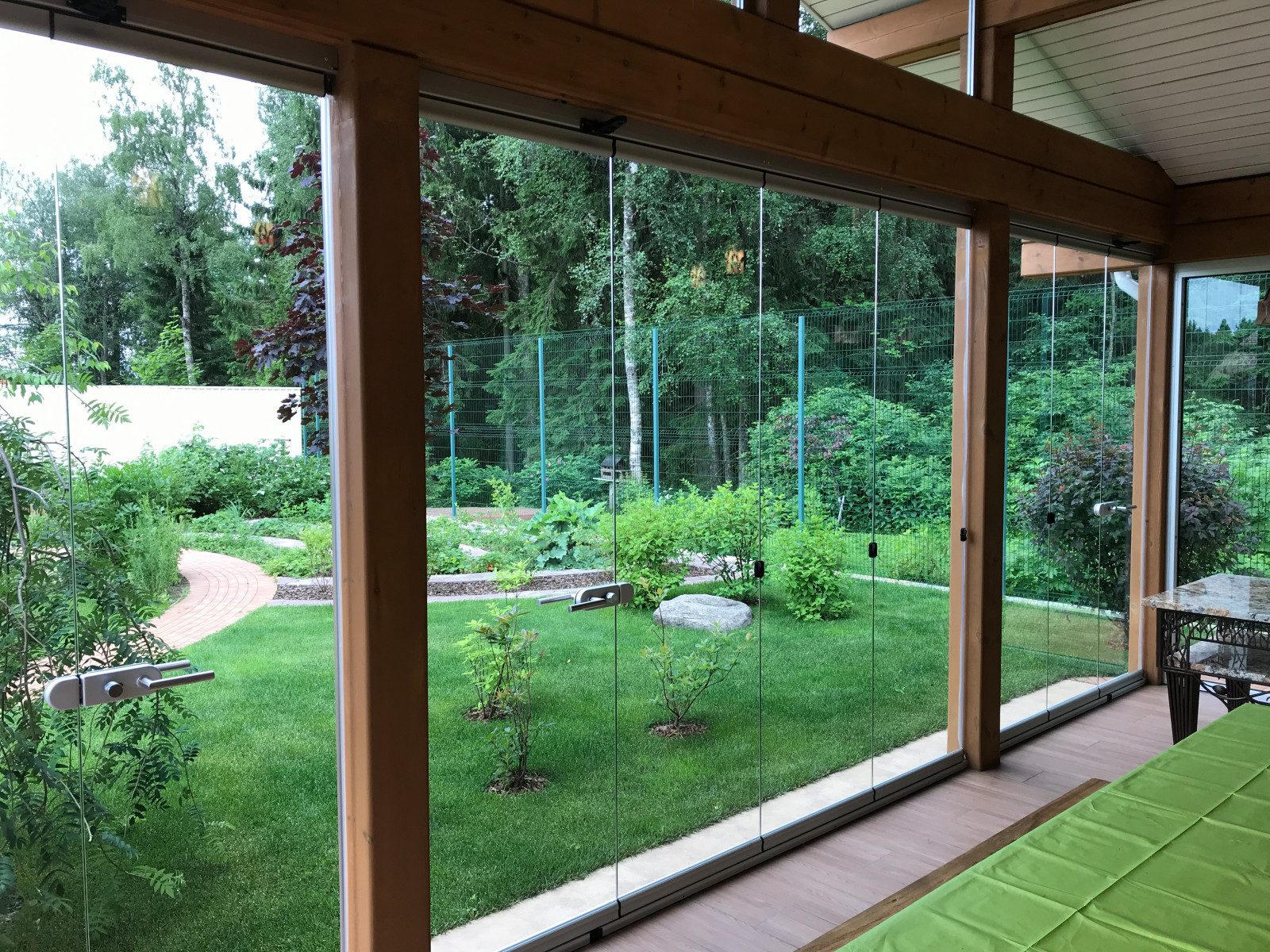 Остекление зоны отдыха в бане