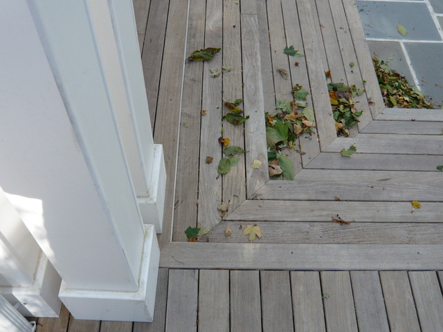 Deck Detail traditional