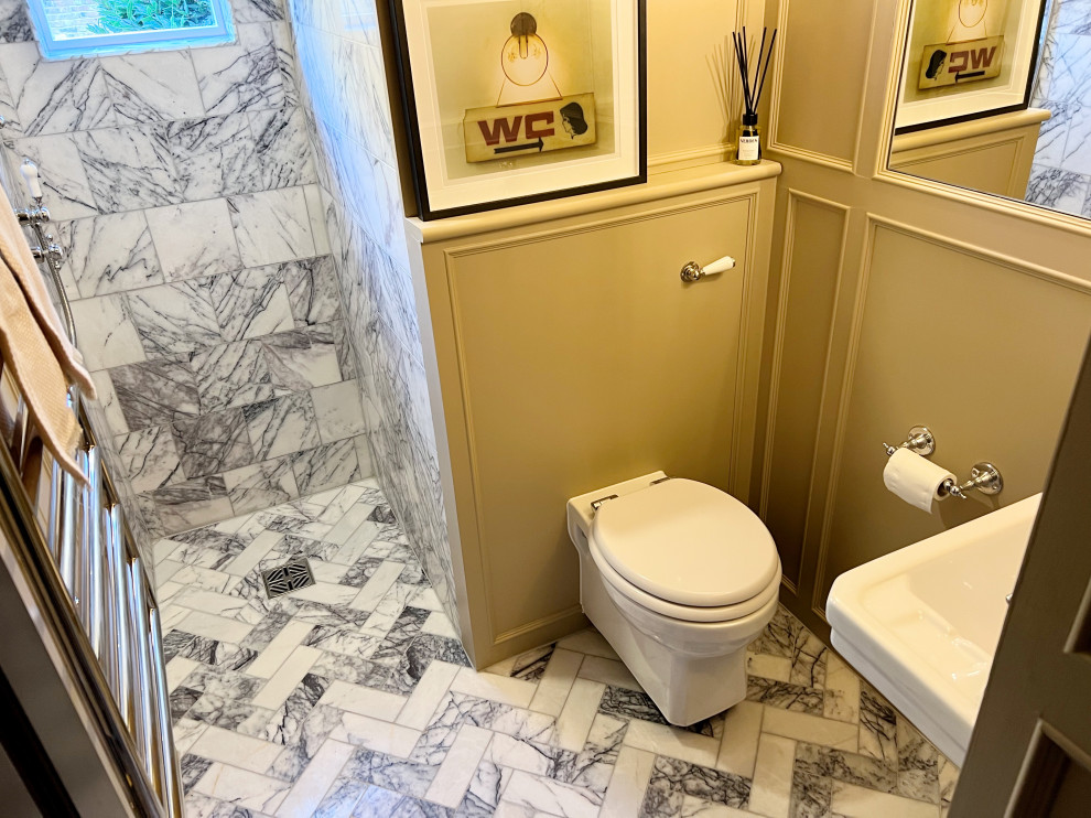 Downstairs shower room, N1