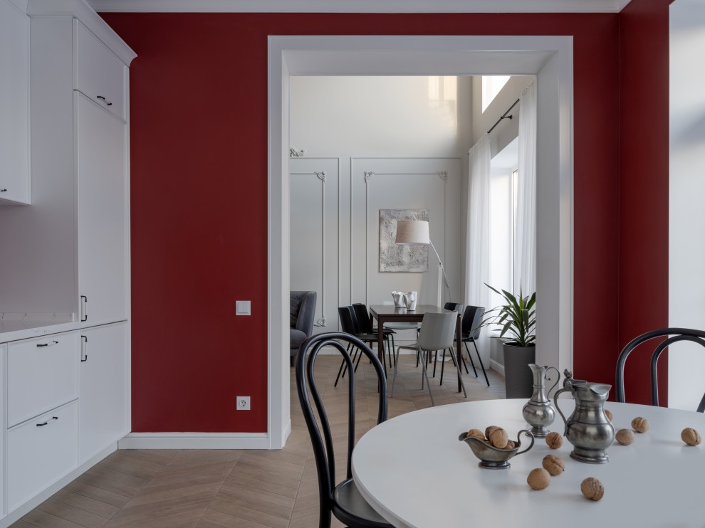 с французским акцентом