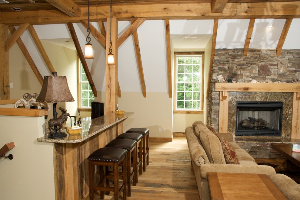 Williamsburg Timber Bonus Room