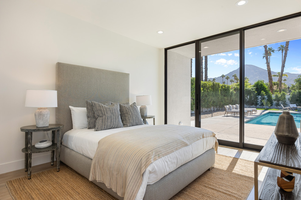 Bedroom - transitional bedroom idea