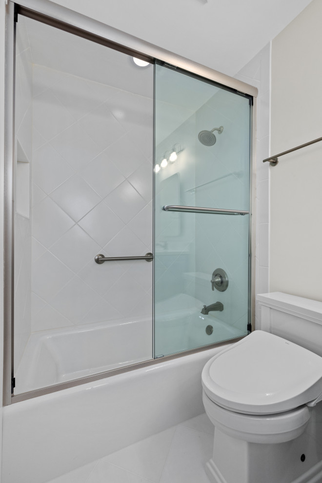 The Gulf Shores Residence - Beachfront Modern Living