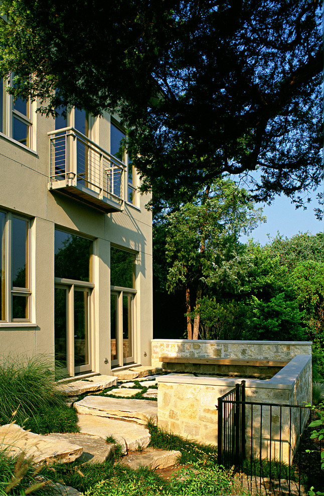 Design ideas for a contemporary exterior in Dallas.