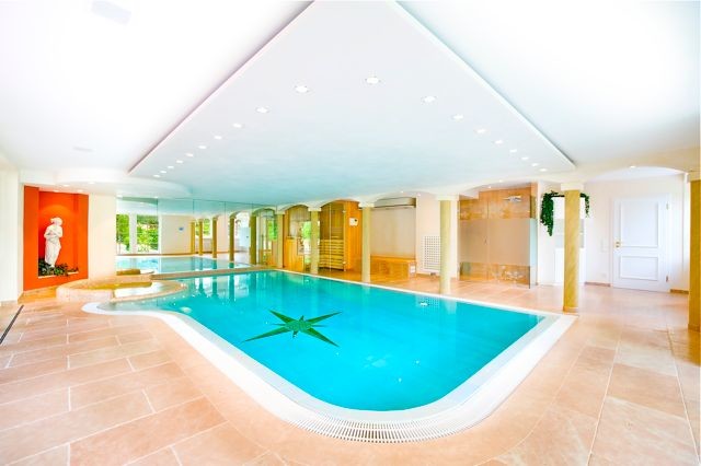 Pools contemporary-pools-and-hot-tubs