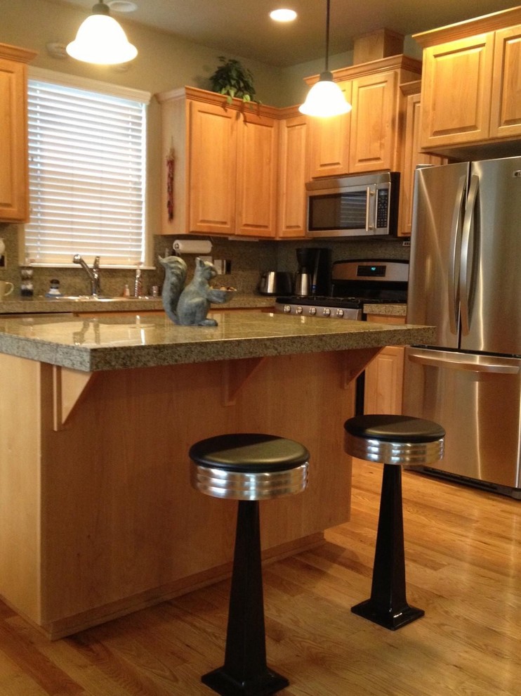 20 Favorite Modern Bar and Counter Stools